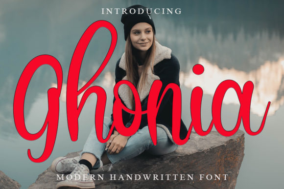 Ghonia: A Handwritten Font for Creative Makers